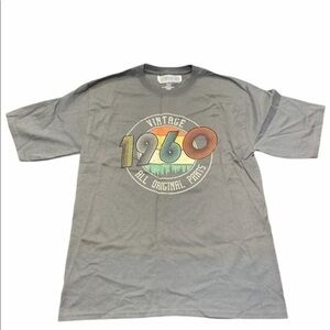 Hanes Tagless Men’s Size M Grey Graphic‎ T-Shirt